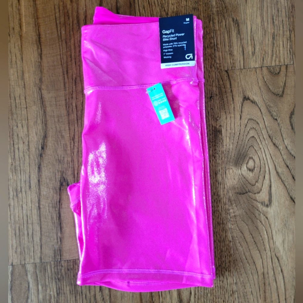 NWT GAP Bike Shorts, Hot Pink, GapFit Power Bike Short, Size M